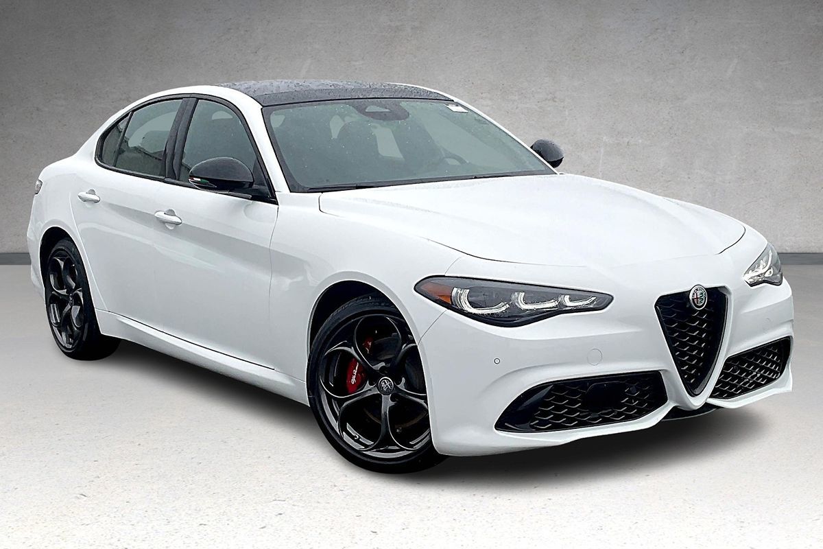 2025 Alfa Romeo Giulia SPRINT photo 3