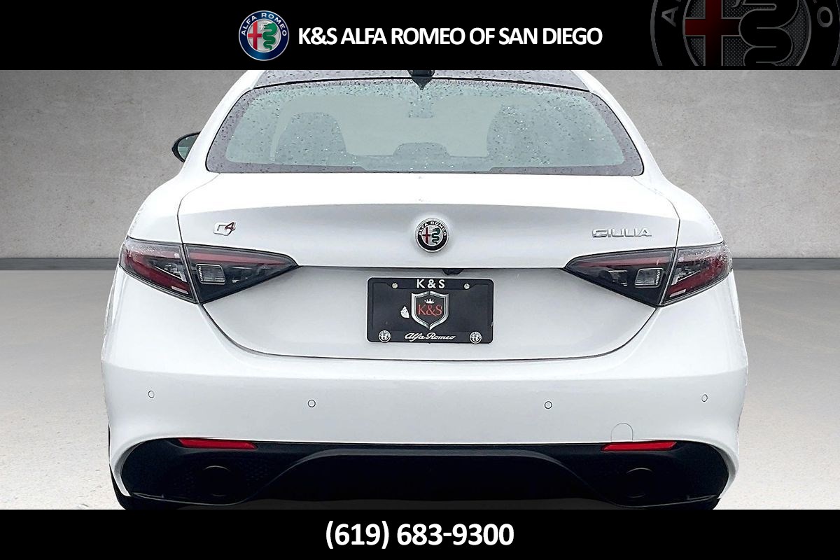 2025 Alfa Romeo Giulia SPRINT photo 2