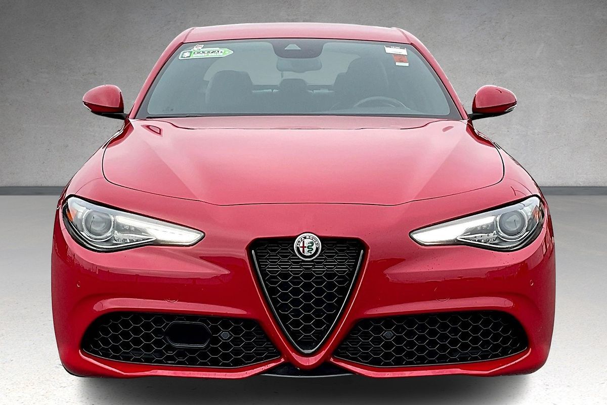 2022 Alfa Romeo Giulia SPRINT photo 3