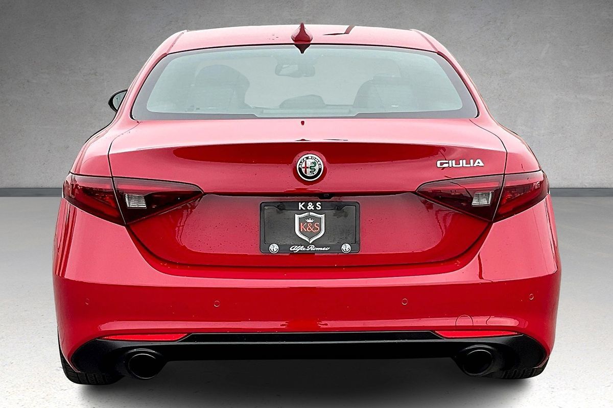 2022 Alfa Romeo Giulia SPRINT photo 4