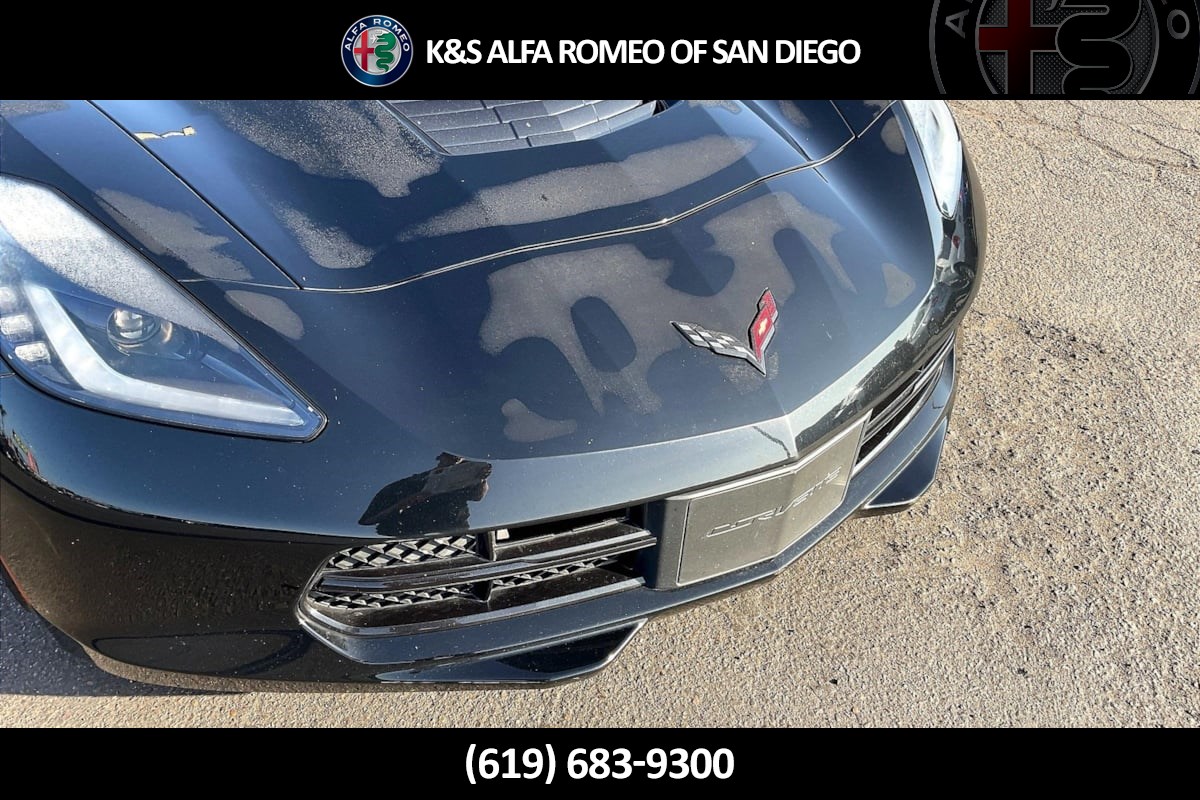 2017 Chevrolet Corvette Stingray 1LT photo 2