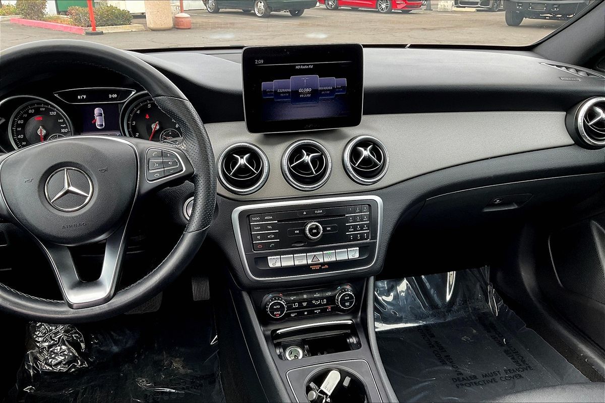 2019 Mercedes Benz CLA 250 photo 6