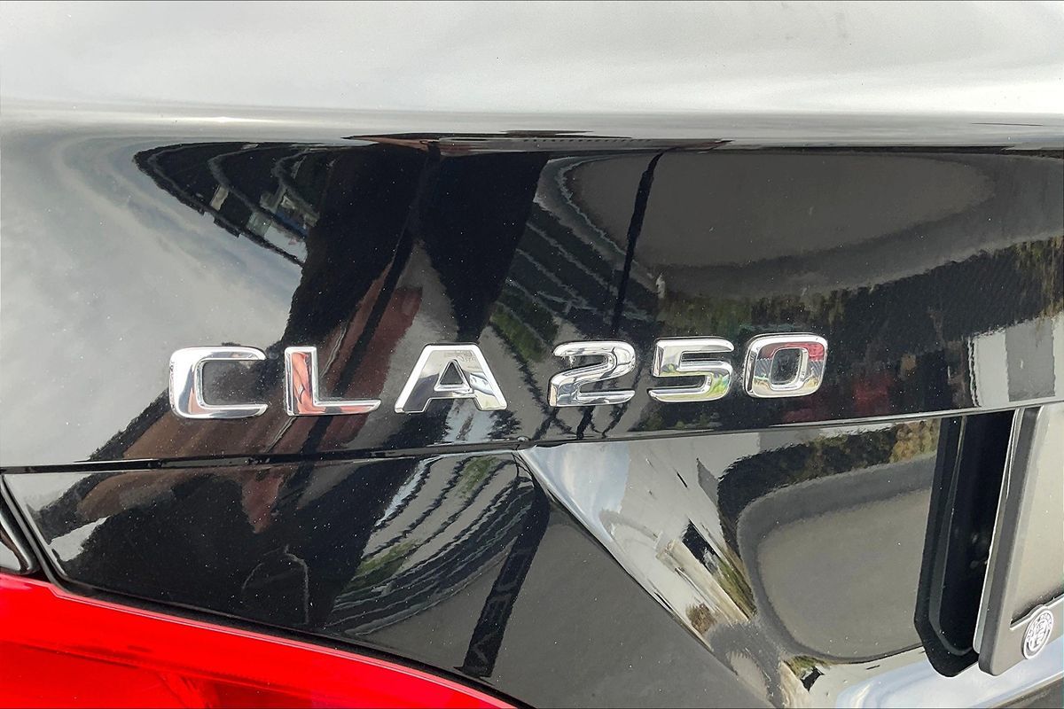 2019 Mercedes Benz CLA 250 photo 8