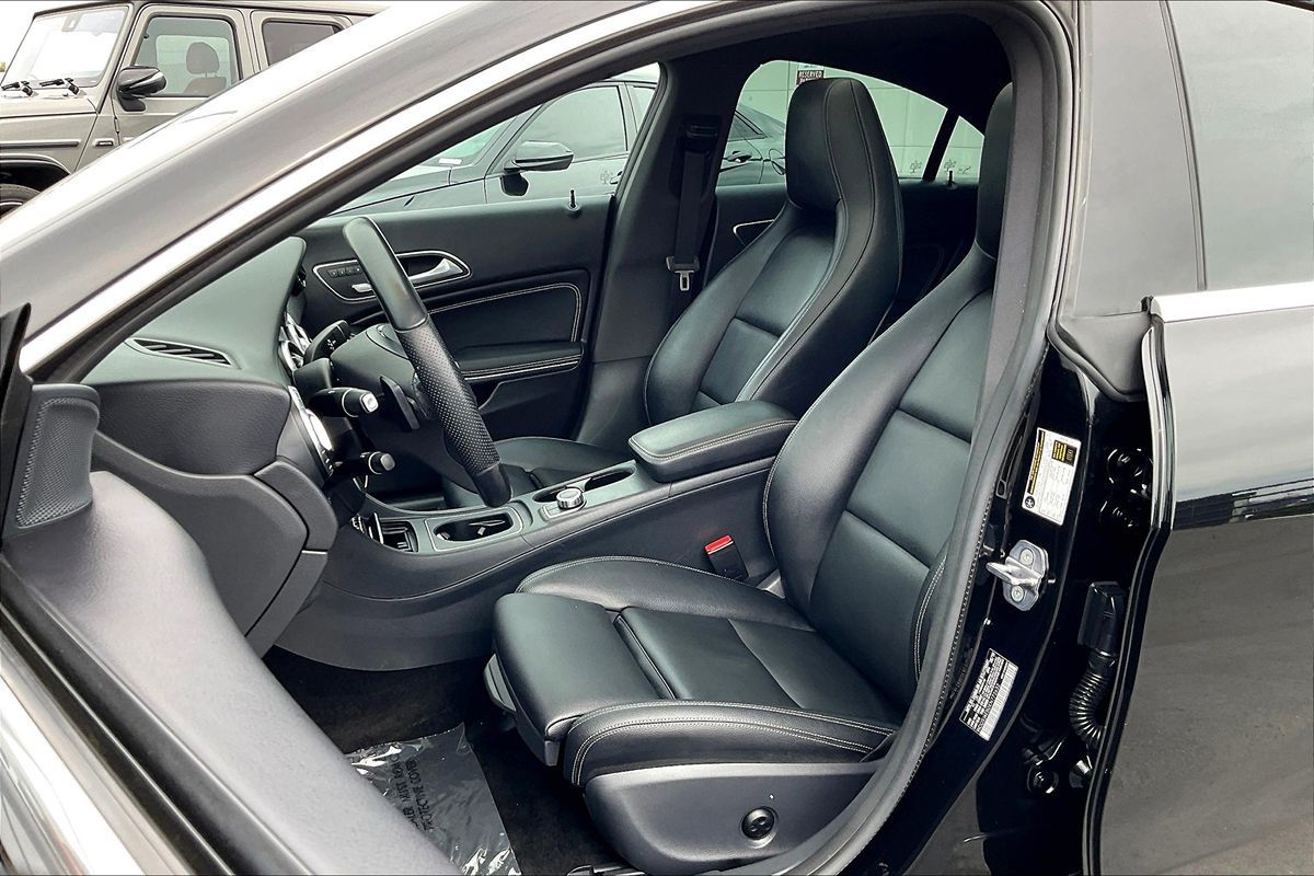 2019 Mercedes Benz CLA 250 photo 22