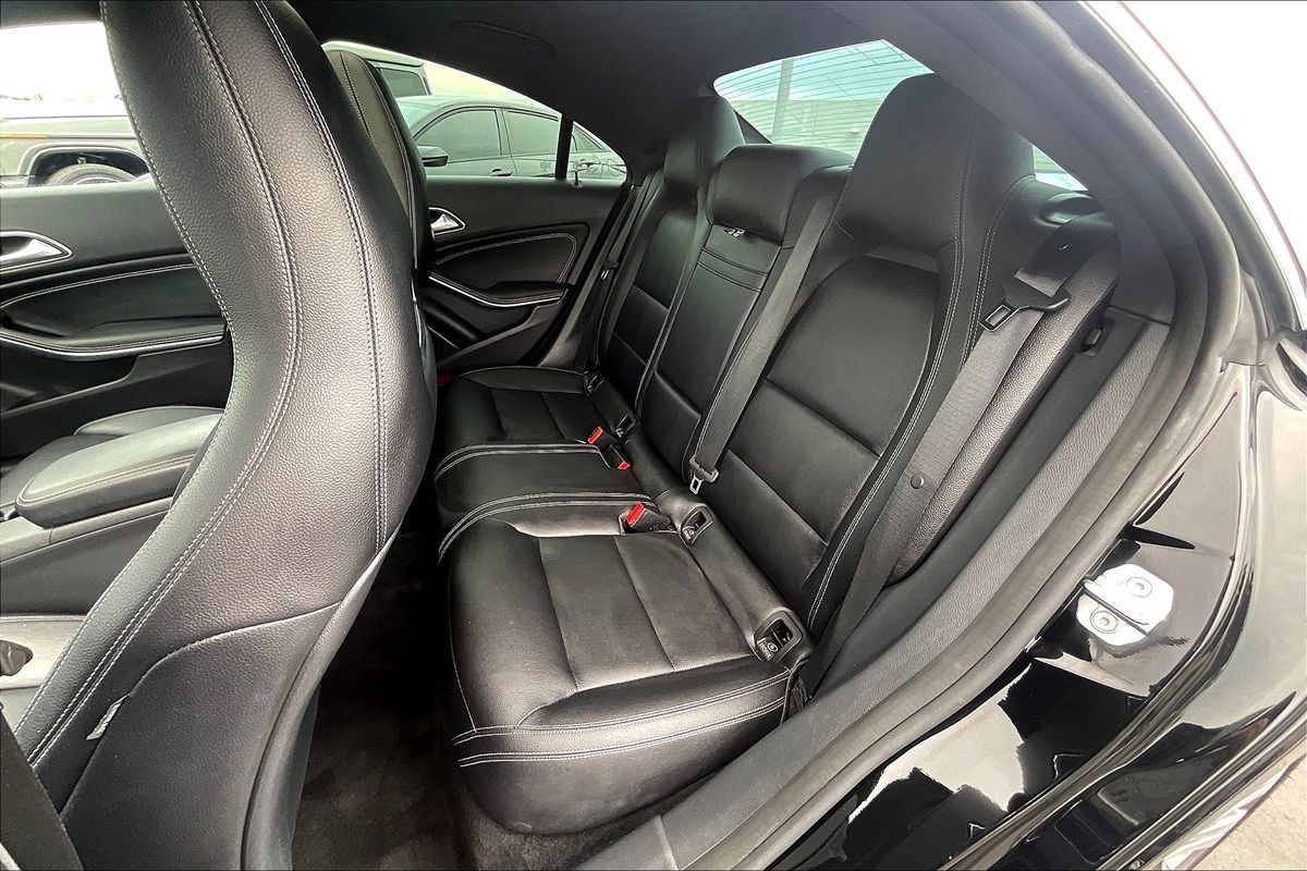 2019 Mercedes Benz CLA 250 photo 23