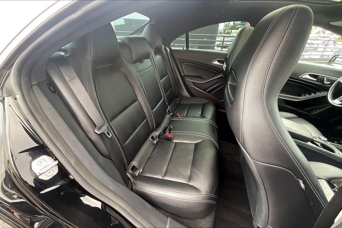 2019 Mercedes Benz CLA 250 photo 24