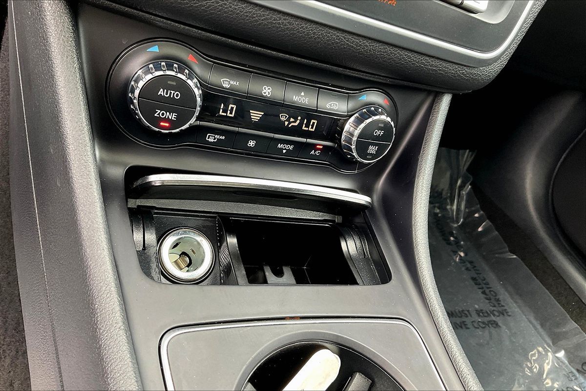 2019 Mercedes Benz CLA 250 photo 29