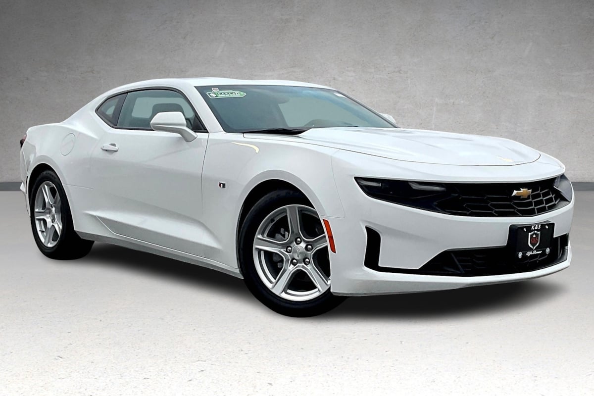 2023 Chevrolet Camaro 1LS 1LT photo 2