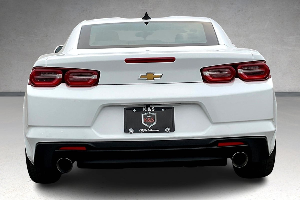 2023 Chevrolet Camaro 1LS 1LT photo 4