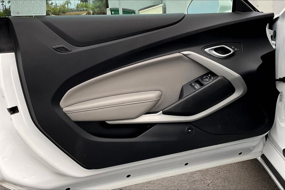 2023 Chevrolet Camaro 1LS 1LT photo 18