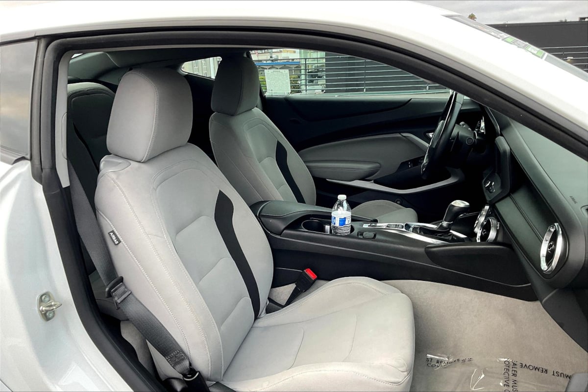 2023 Chevrolet Camaro 1LS 1LT photo 7