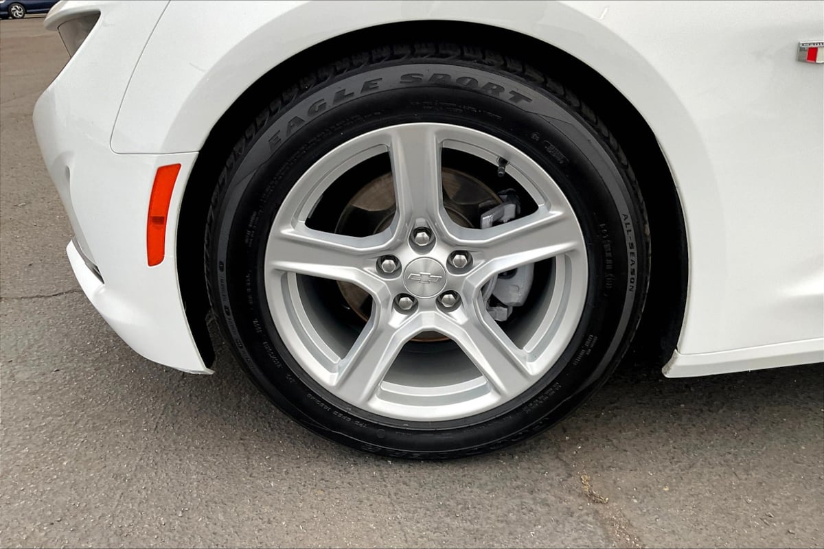 2023 Chevrolet Camaro 1LS 1LT photo 8