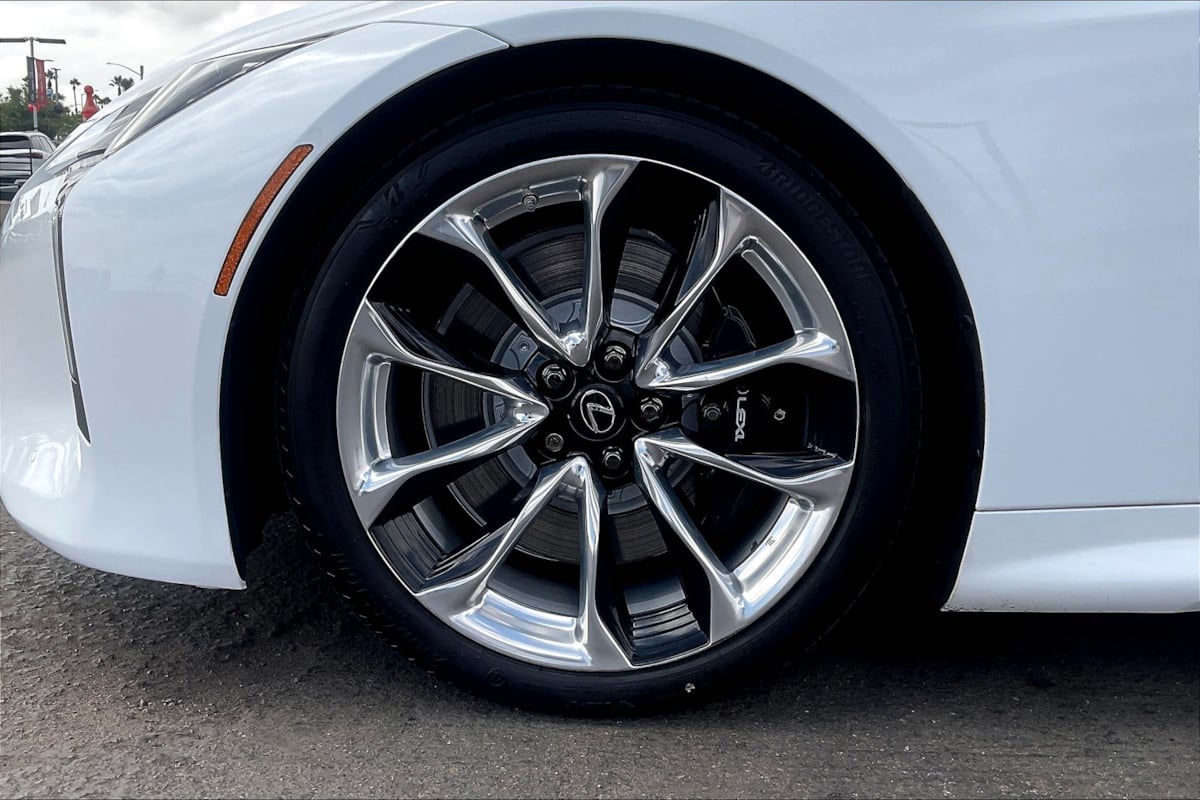 2018 Lexus LC 500 photo 9