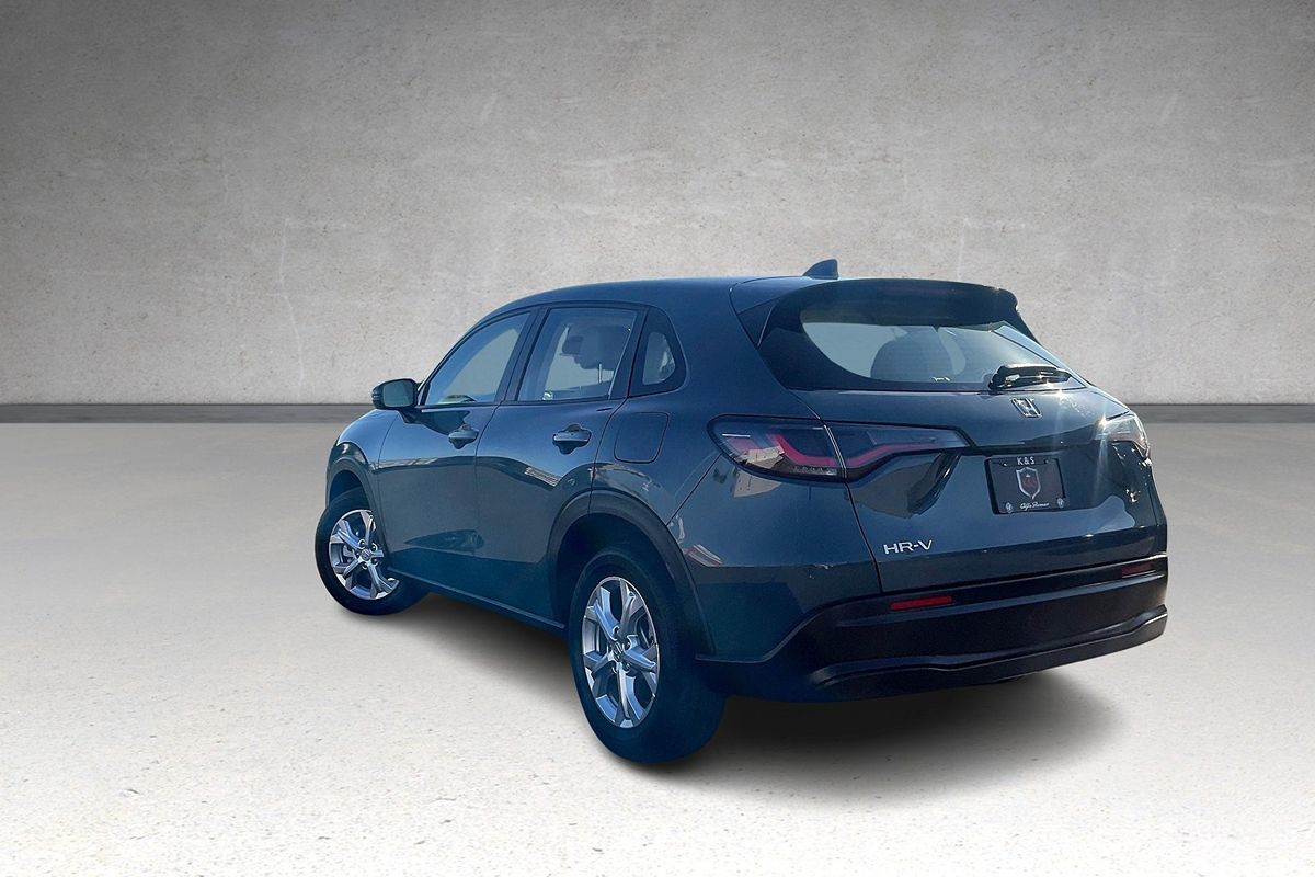 2023 Honda HR-V LX photo 3