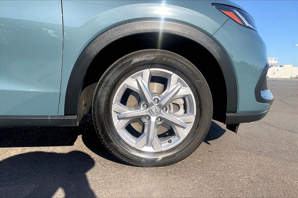 2023 Honda HR-V LX photo 4
