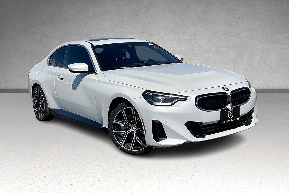 2023 Bmw 230i 2-Series photo 2