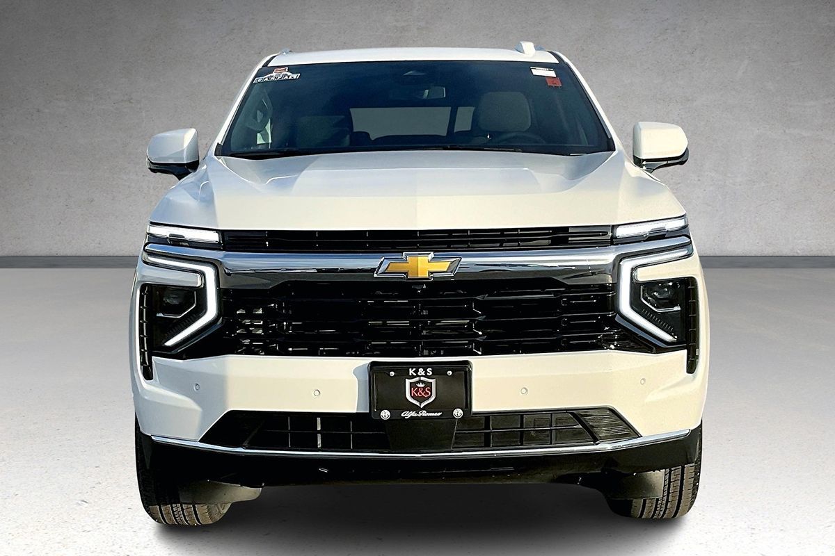 2025 Chevrolet Tahoe LS photo 3