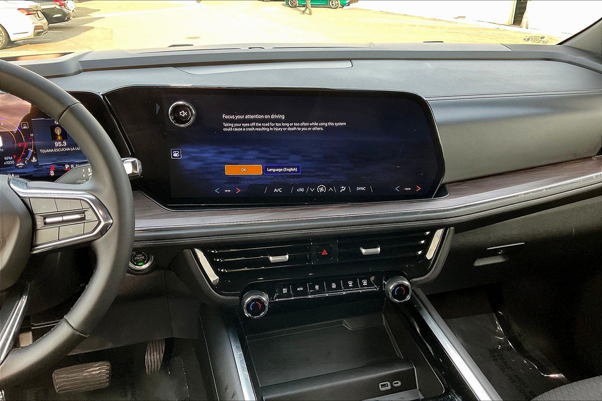 2025 Chevrolet Tahoe LS photo 5