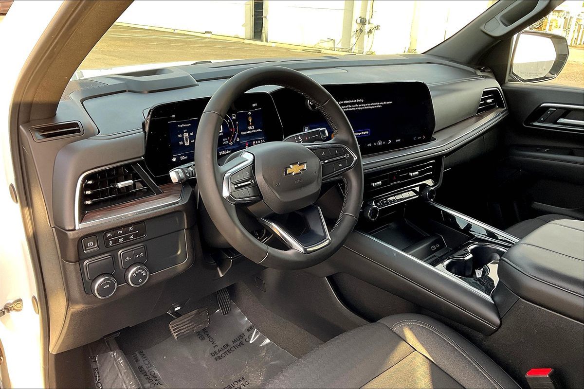 2025 Chevrolet Tahoe LS photo 8