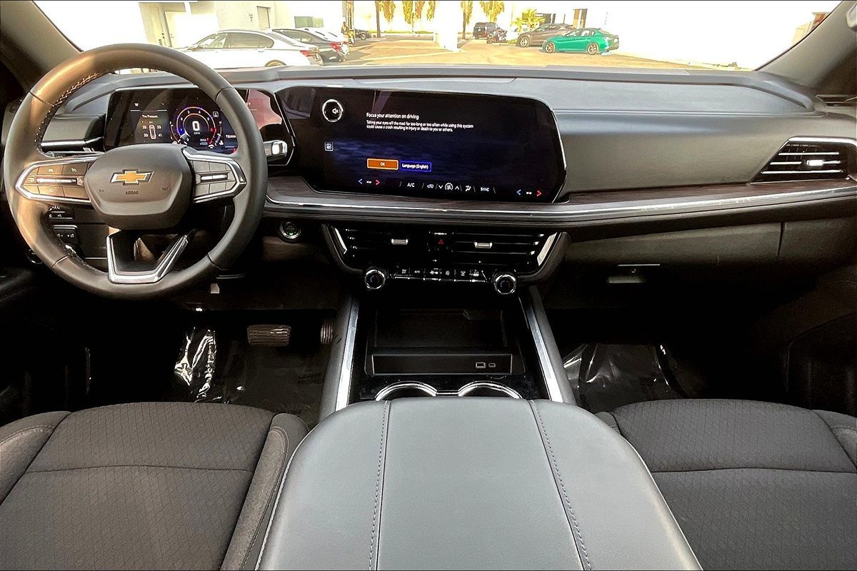 2025 Chevrolet Tahoe LS photo 9