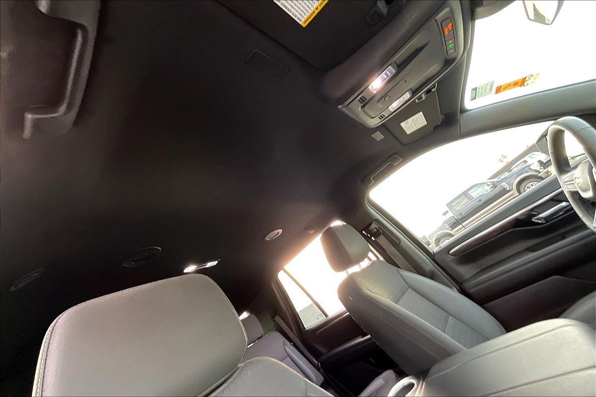 2025 Chevrolet Tahoe LS photo 16