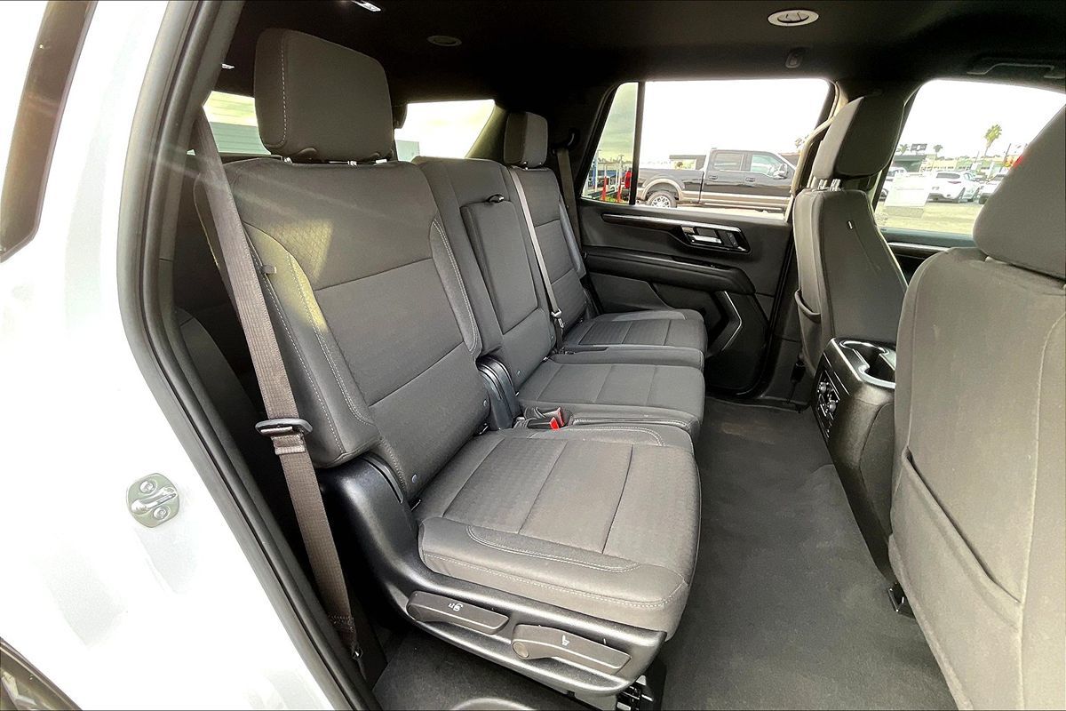 2025 Chevrolet Tahoe LS photo 21