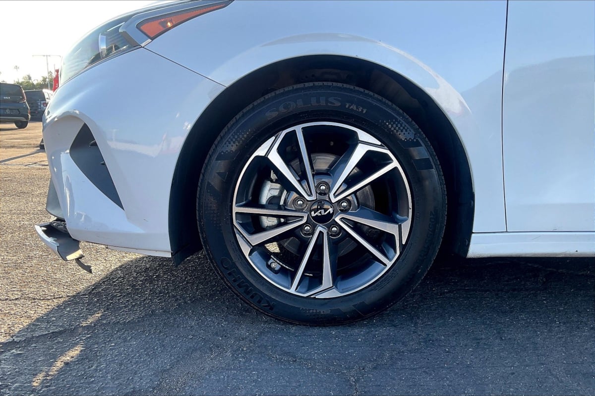 2022 Kia Forte LXS photo 4