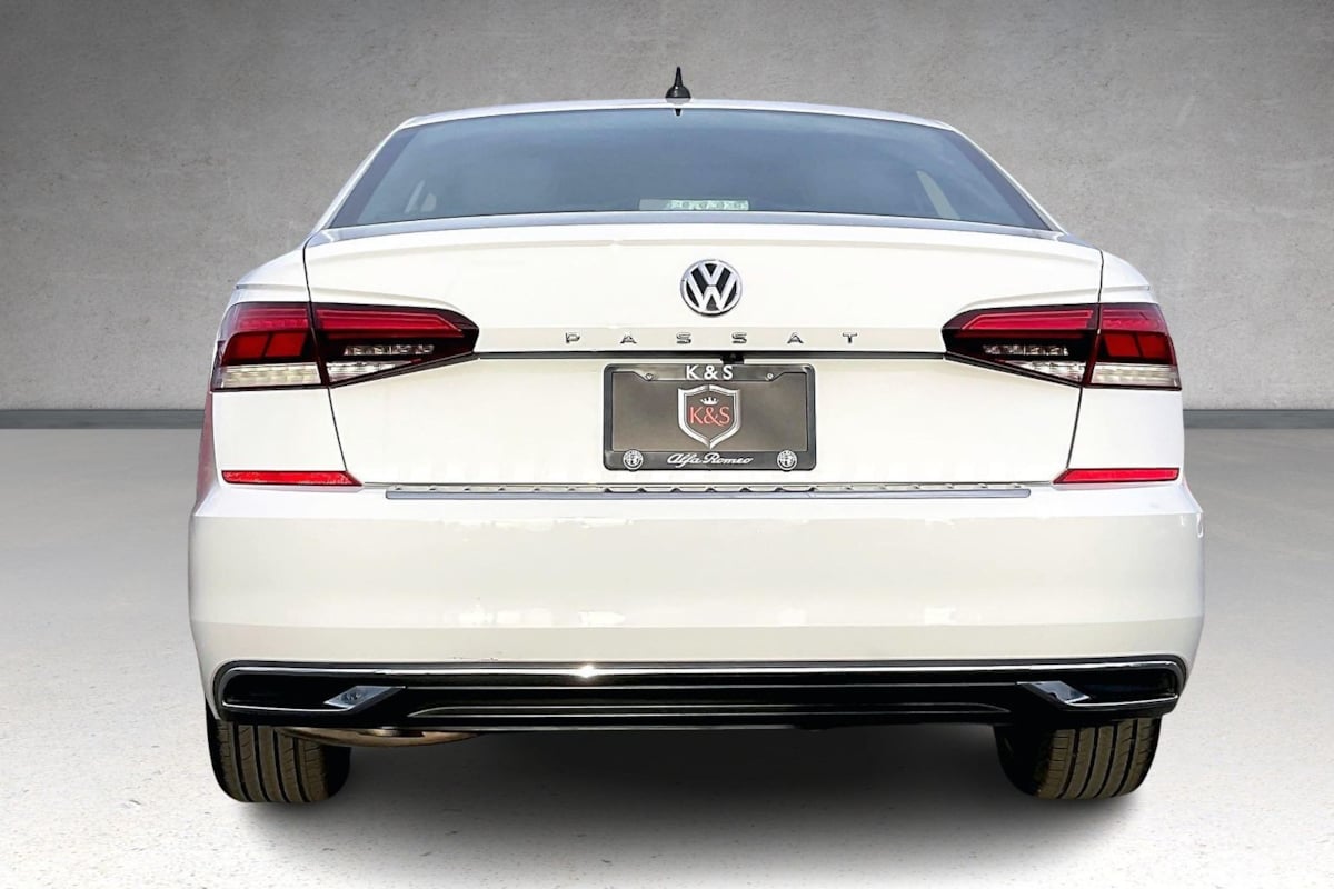 2022 Volkswagen Passat 2.0T SE photo 4