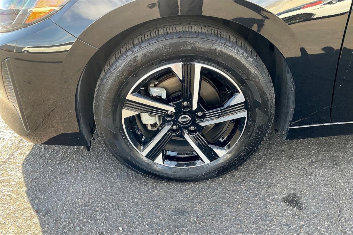 2024 Nissan Sentra SV photo 4