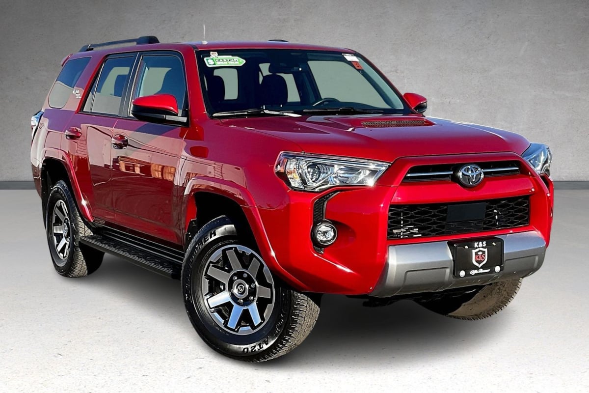 2024 Toyota 4Runner TRD photo 2