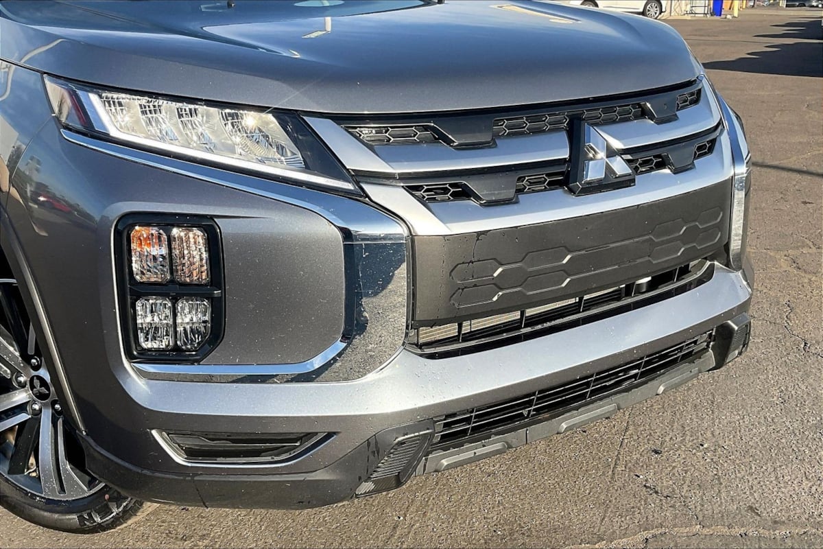 2024 Mitsubishi Outlander Sport ES LE SE photo 4