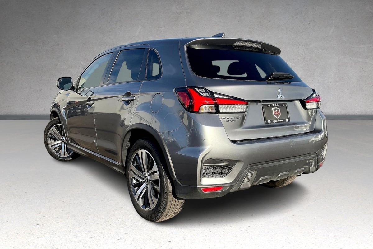 2024 Mitsubishi Outlander Sport ES LE SE photo 2