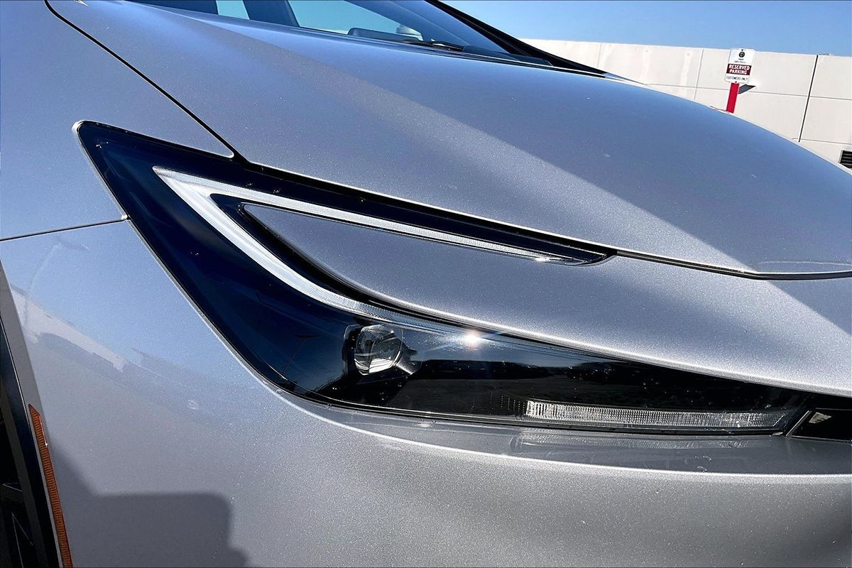 2024 Toyota Prius LE photo 4