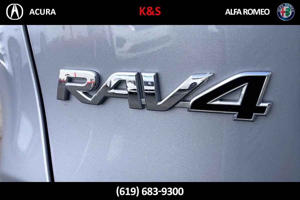 2024 Toyota RAV4 LE photo 3