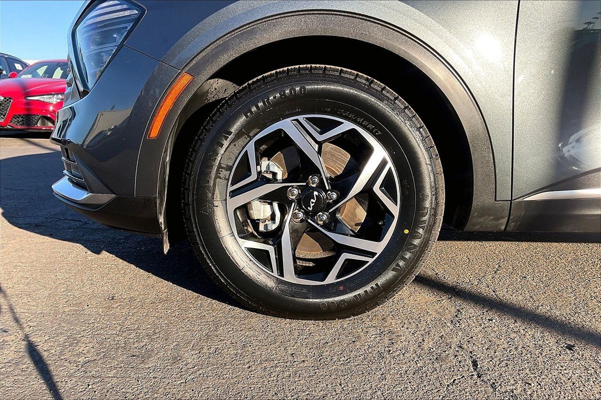 2024 Kia Sportage LX photo 4