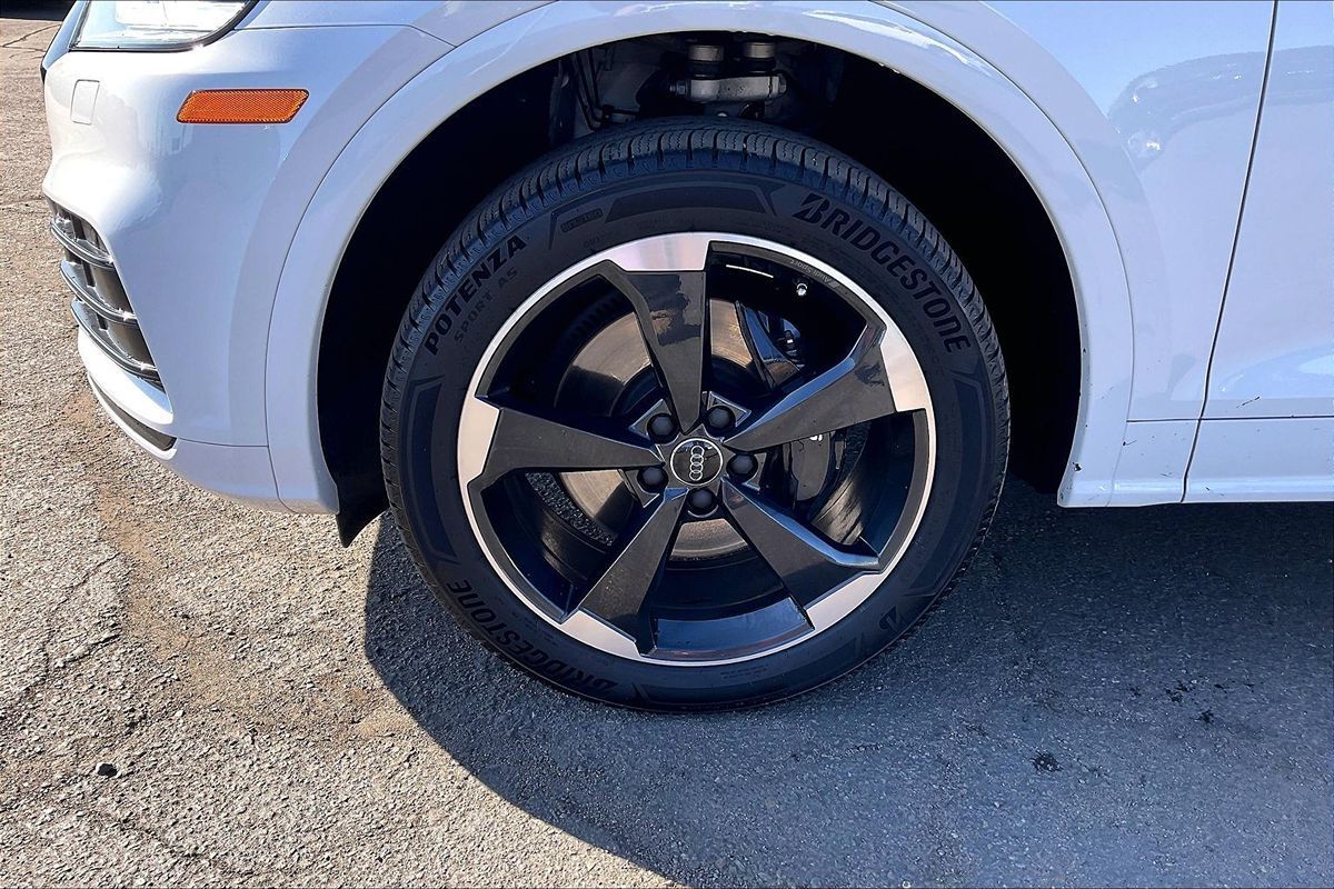 2019 Audi SQ5 Premium Plus photo 2