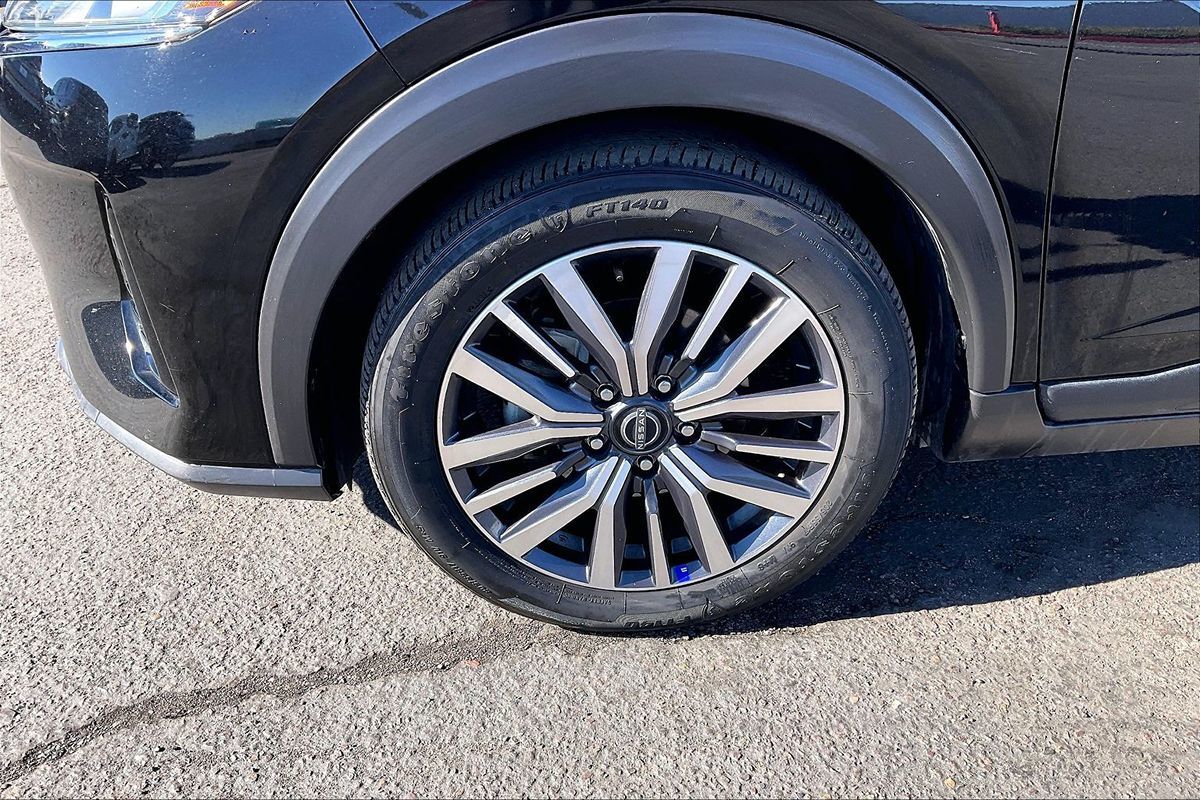 2024 Nissan Kicks SV photo 4