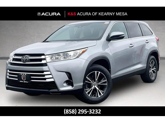 Celestial Silver Metallic 2019 Toyota Highlander SUV / Crossover Front-Wheel Drive Automatic