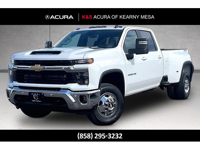 Summit White 2025 Chevrolet Silverado 3500HD Pickup Truck Four-Wheel Drive Automatic