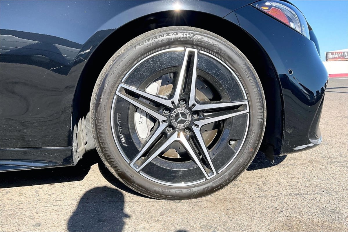 2025 Mercedes-Benz C-Class Sedan C 300 - Photo 4