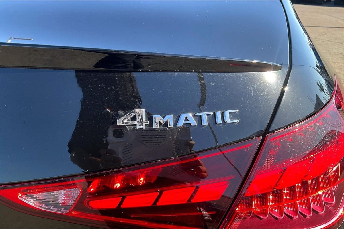 2025 Mercedes-Benz C-Class Sedan C 300 - Photo 7