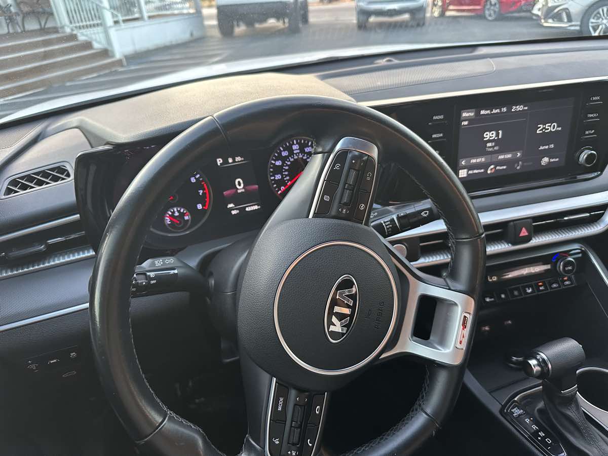 Kia K5 photo 7