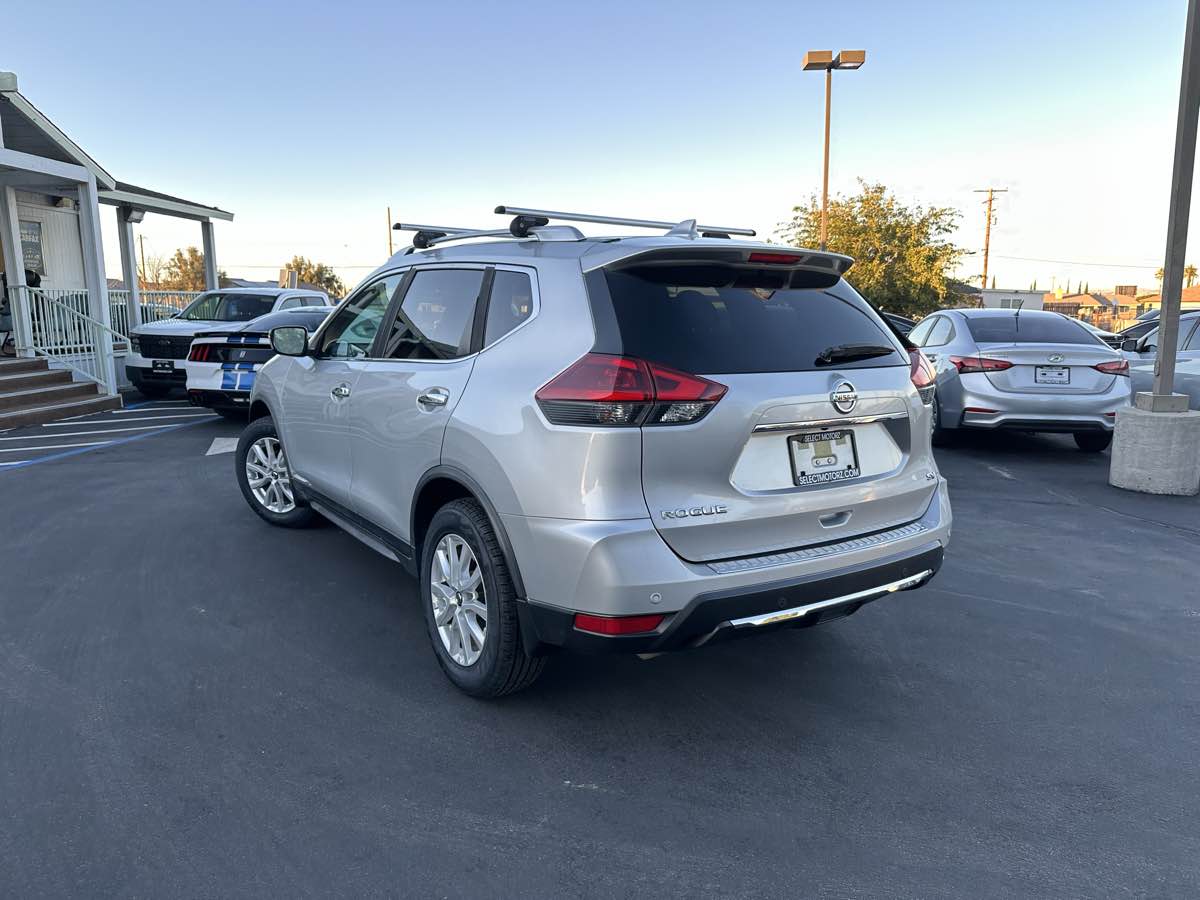 2020 Nissan Rogue SV - Photo 3