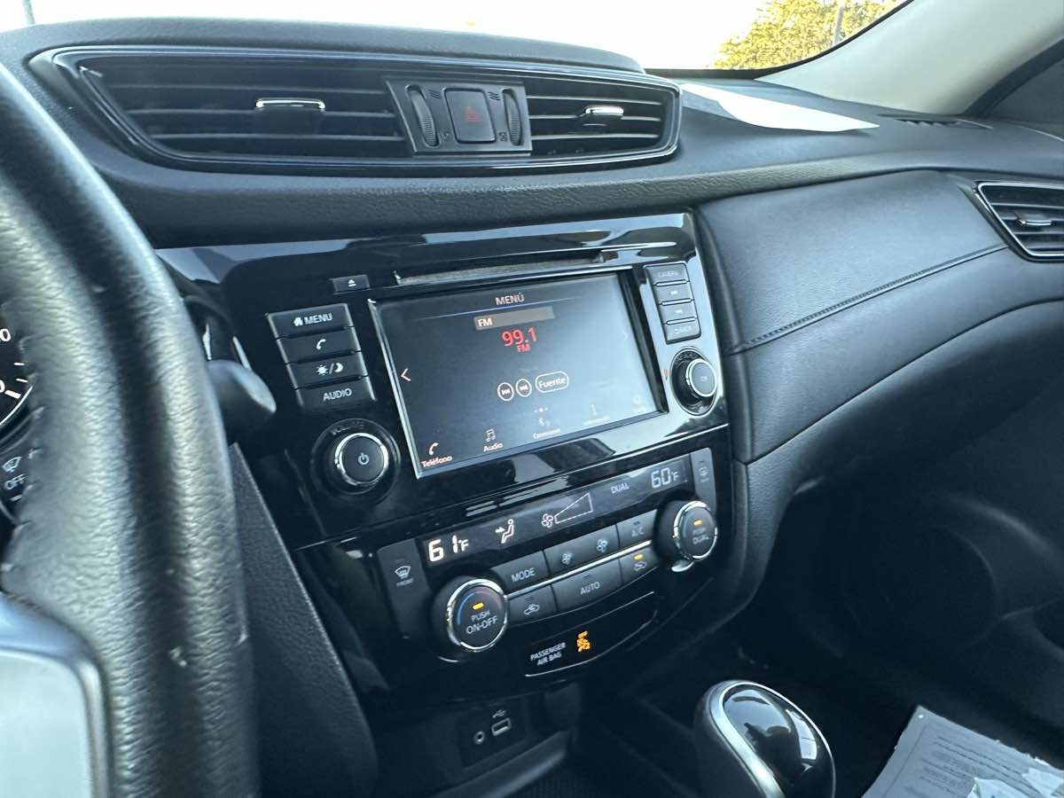 2020 Nissan Rogue SV - Photo 10