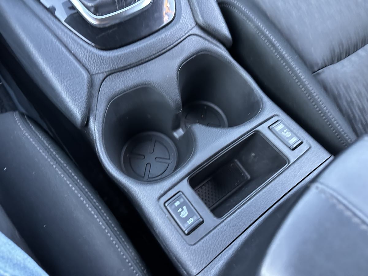 2020 Nissan Rogue SV - Photo 12