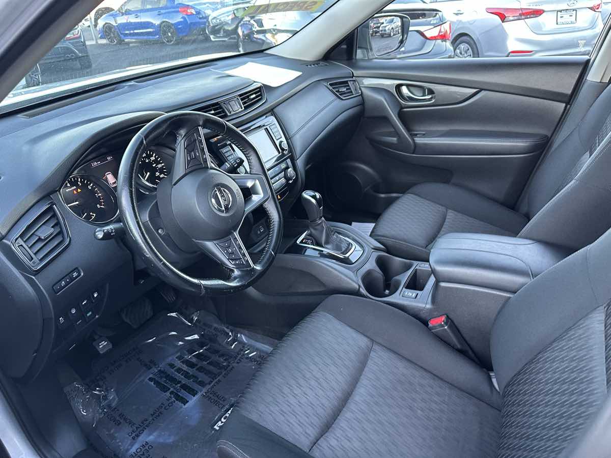 2020 Nissan Rogue SV - Photo 13