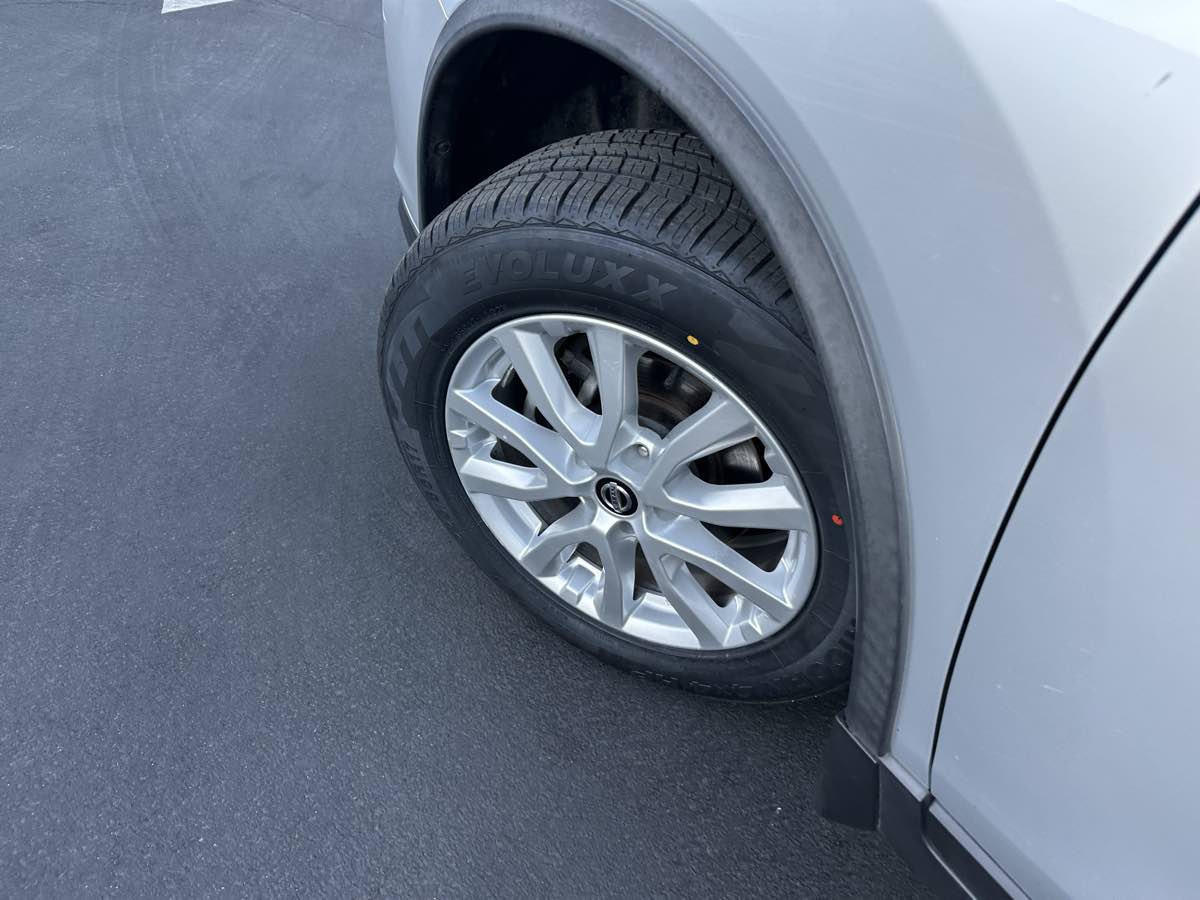 2020 Nissan Rogue SV - Photo 16