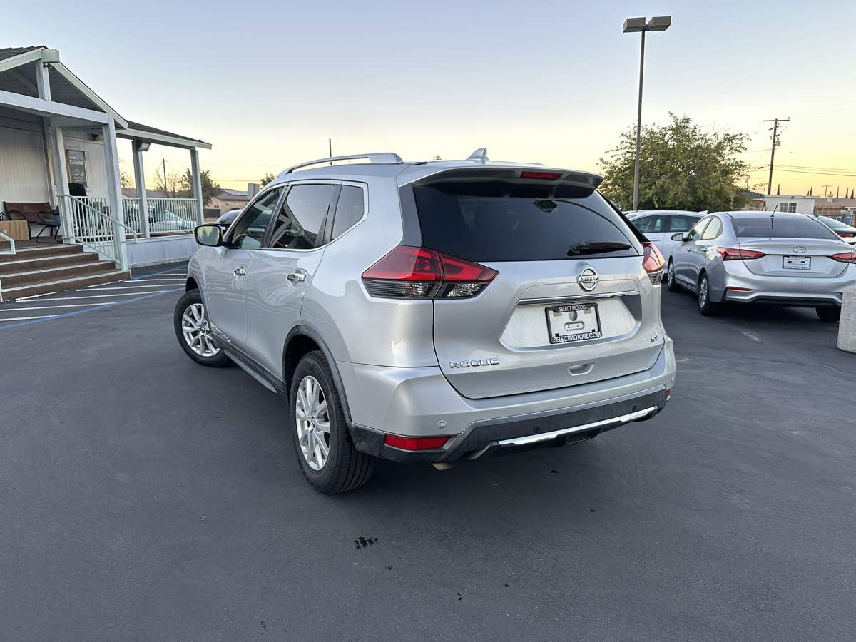 2020 Nissan Rogue SV - Photo 3