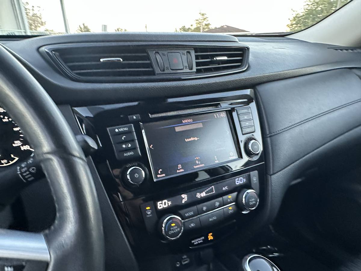2020 Nissan Rogue SV - Photo 9