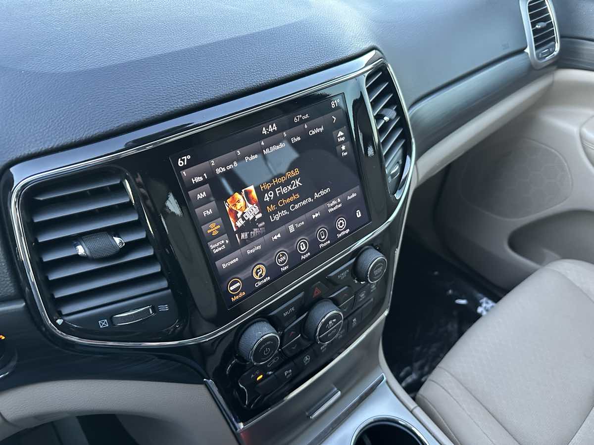 2022 Jeep Grand Cherokee WK Laredo E - Photo 9